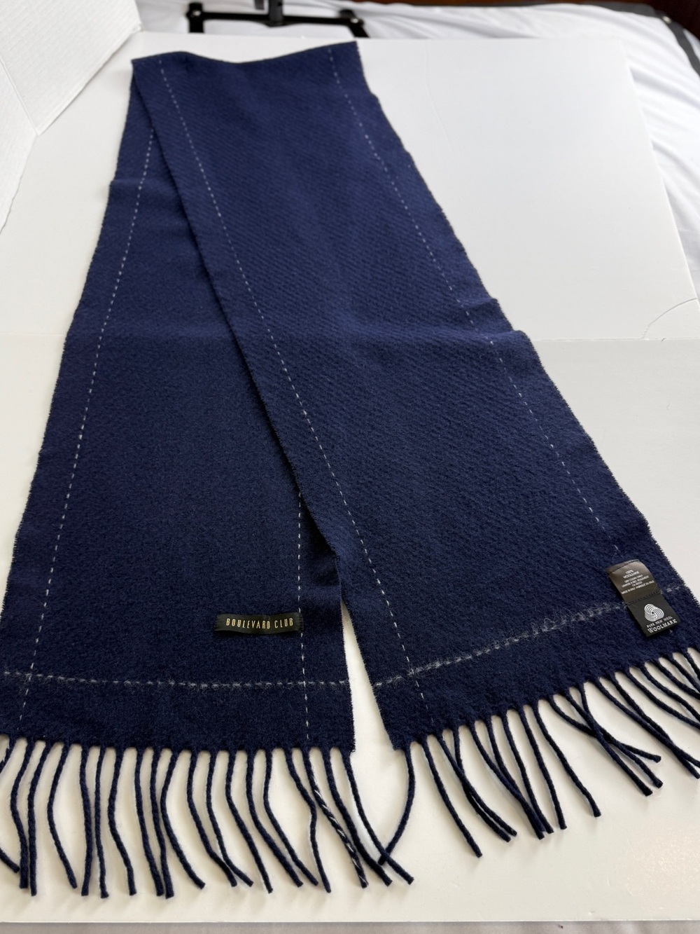 Boulevard Club 100% Pure New Wool Scarf Made in Italy Navy White Woolmark Fringe